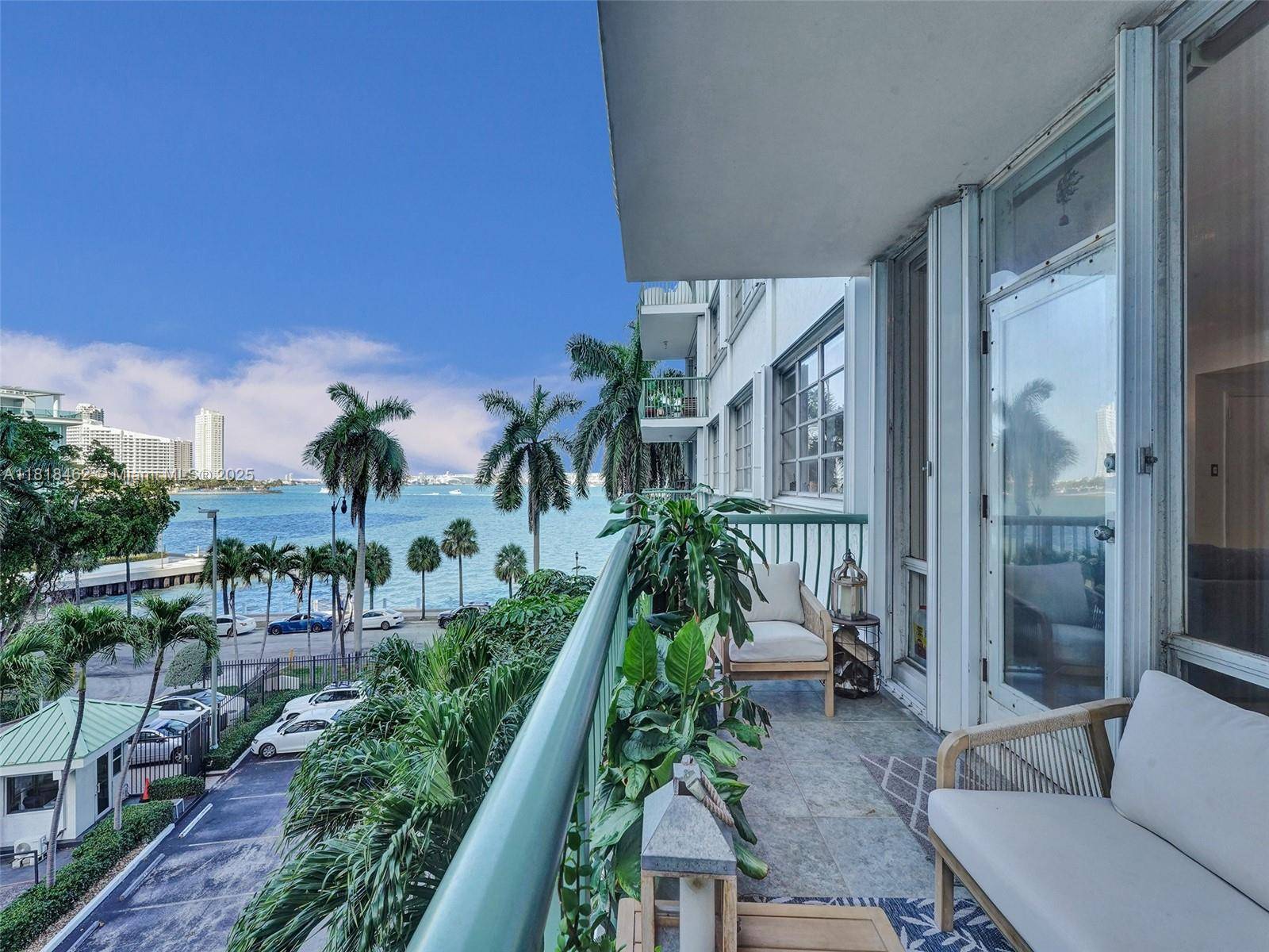 Exceptional WATERFRONT TOWNHOME !