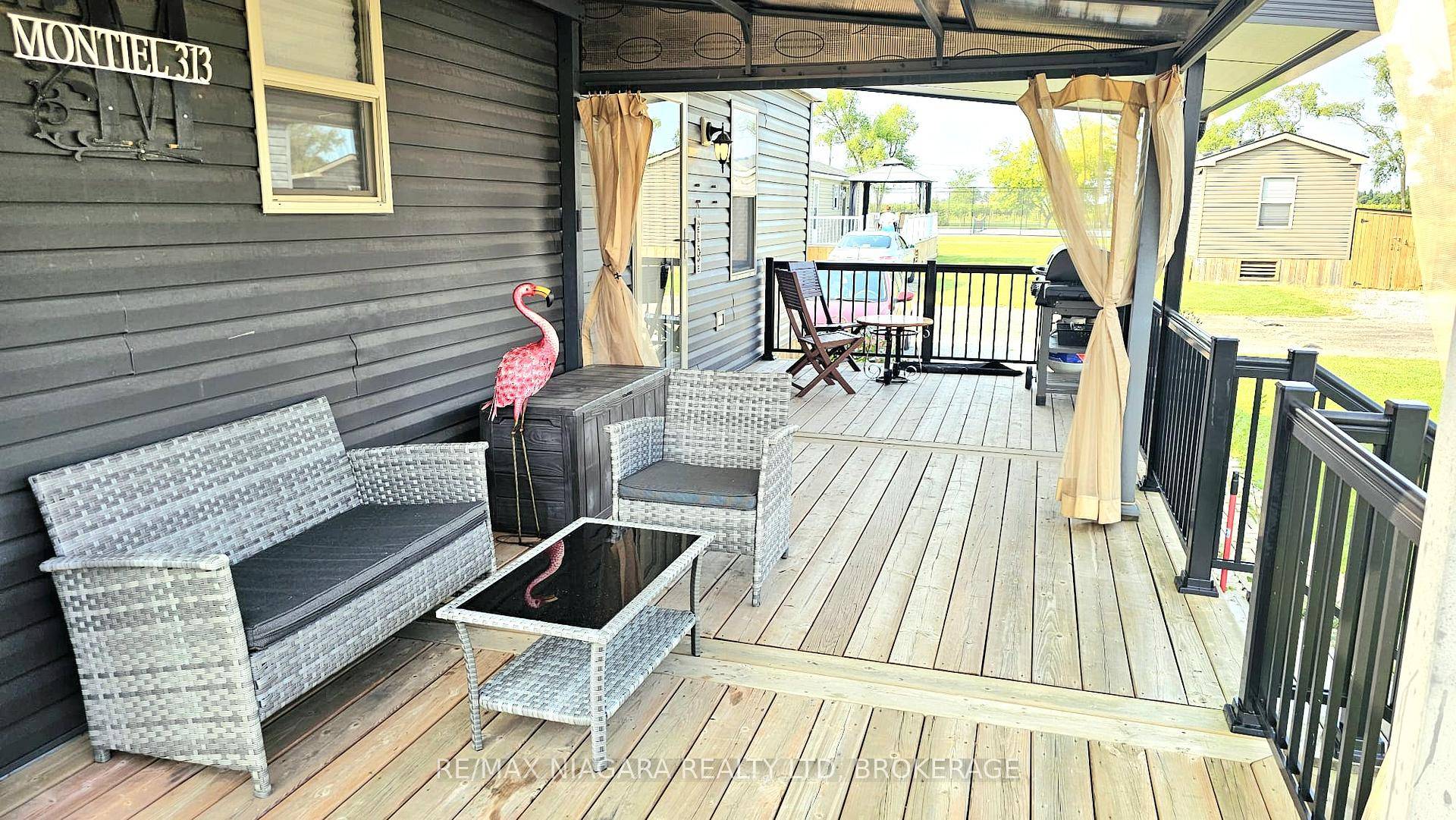 3 Bedroom, 1 Bath Seasonal Trailer Cottage.