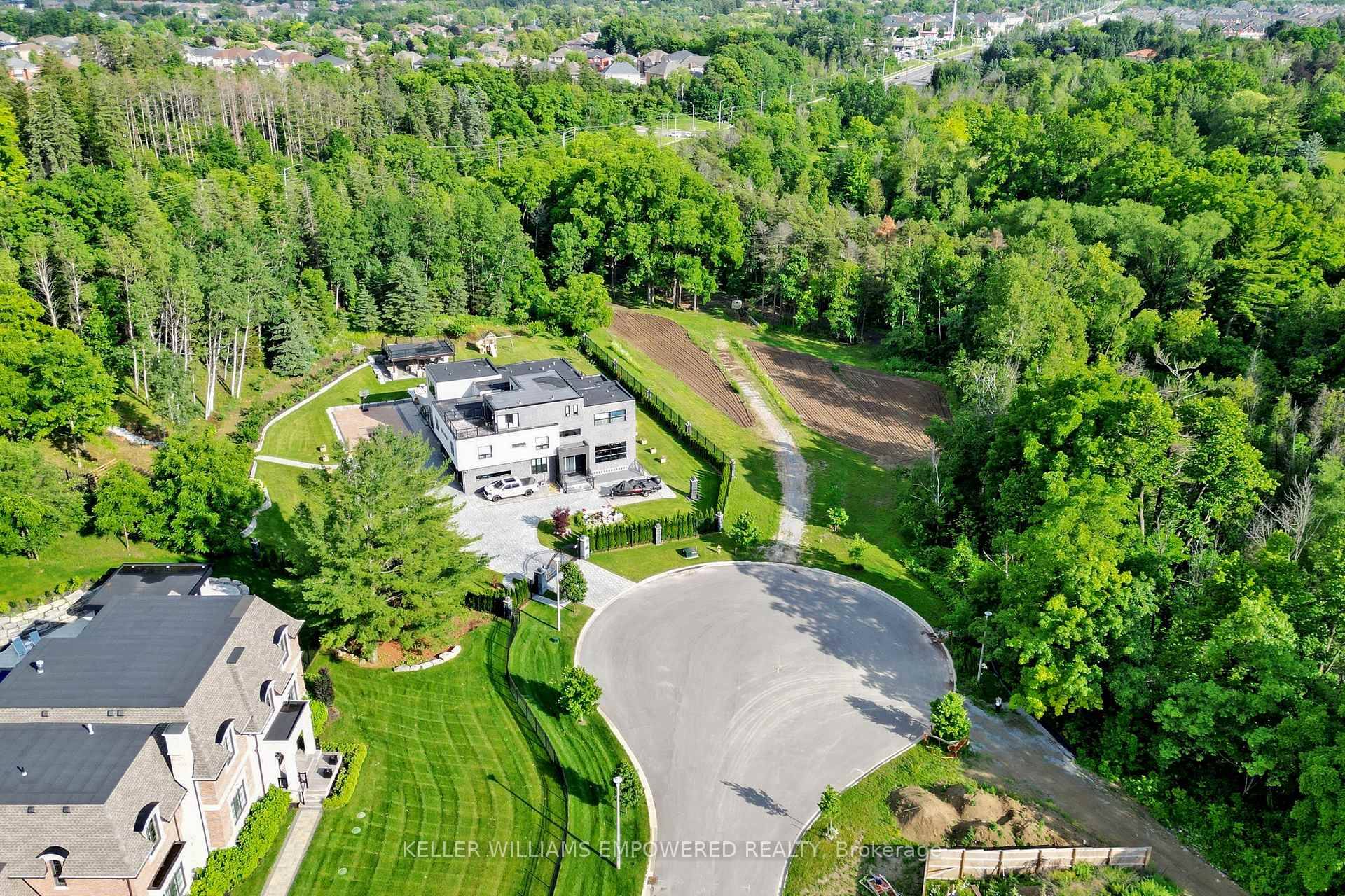 Extraordinary Opportunity To Build an exceptional family lifestyle, nestled In The Heart Of Woodland Acres, One Of The GTA's Premium Estate Communities.