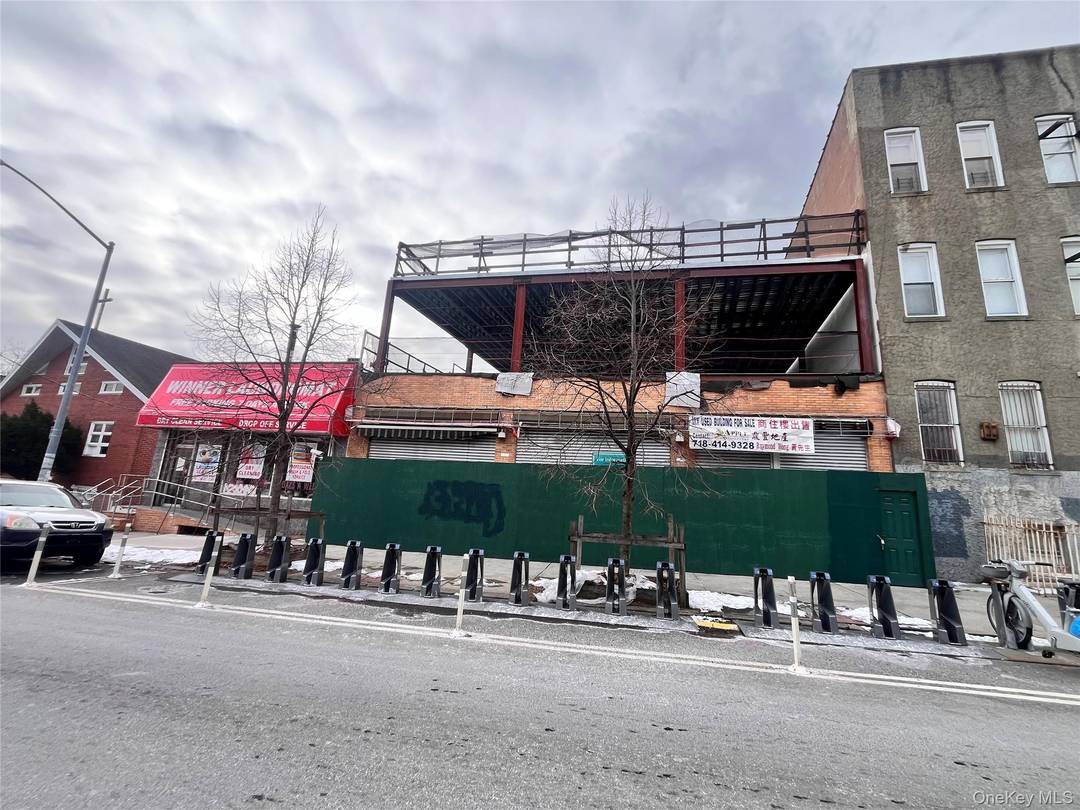 Three Property Investment amp ; Development Package Ridgewood, Queens Rare opportunity to acquire a three property package in the highly desirable Ridgewood, Queens market.