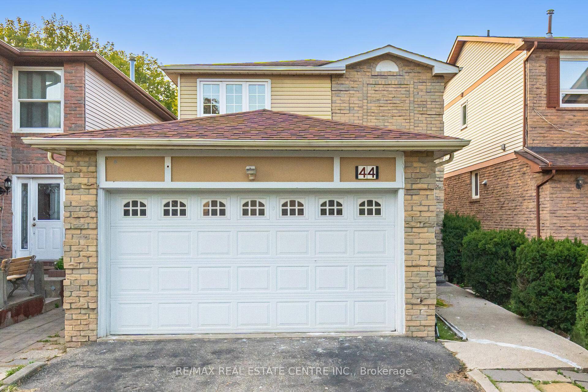 Welcome to this stunning, 1796 SQFT.