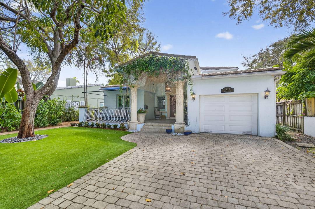 Gorgeous Rio Vista Residence !