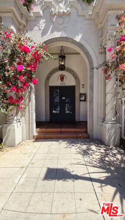 620  S Ardmore Ave 2BR Hancock Park La