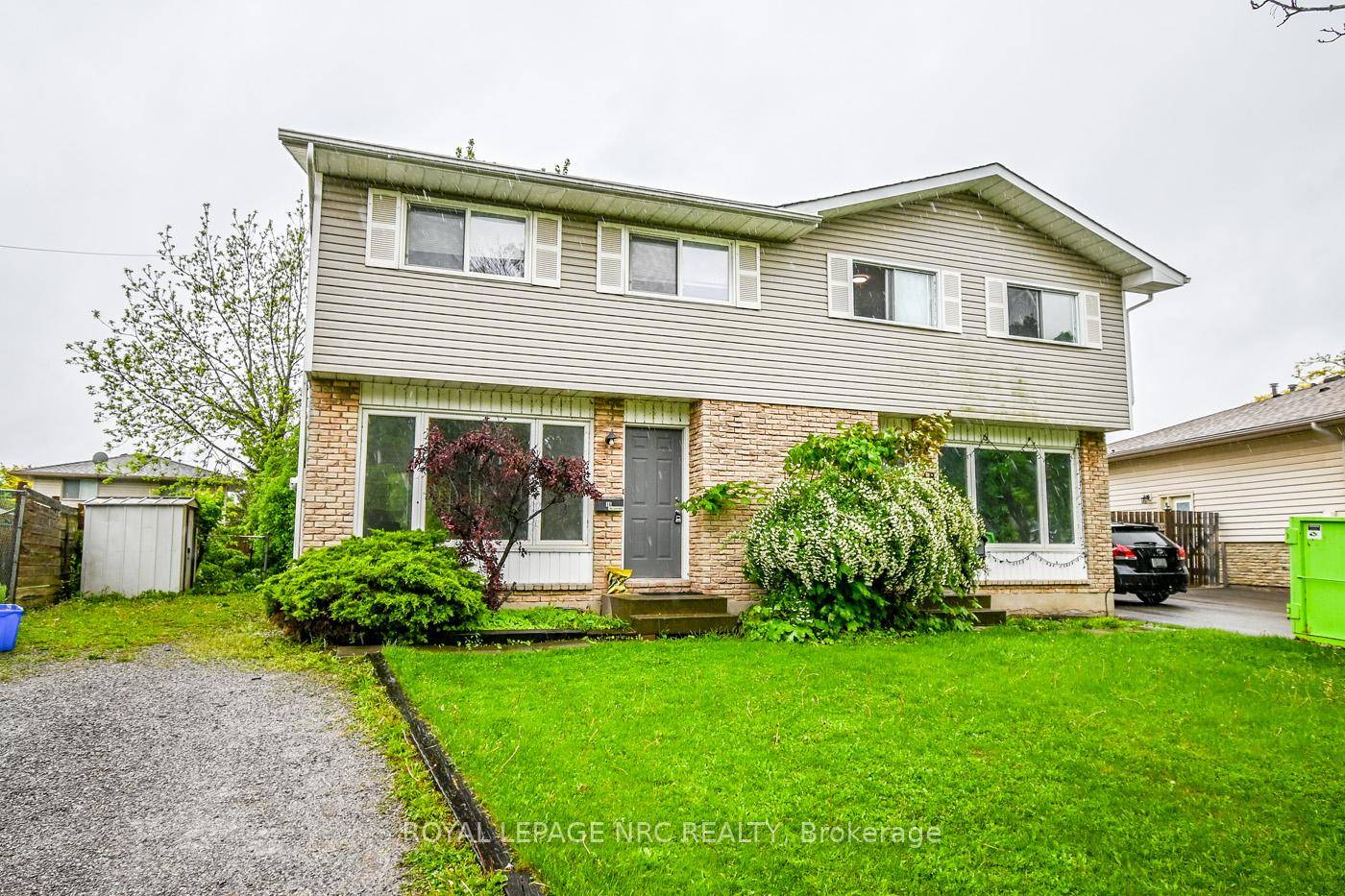 For Lease Spacious 5 Bedroom Semi in the Heart of Thorold.