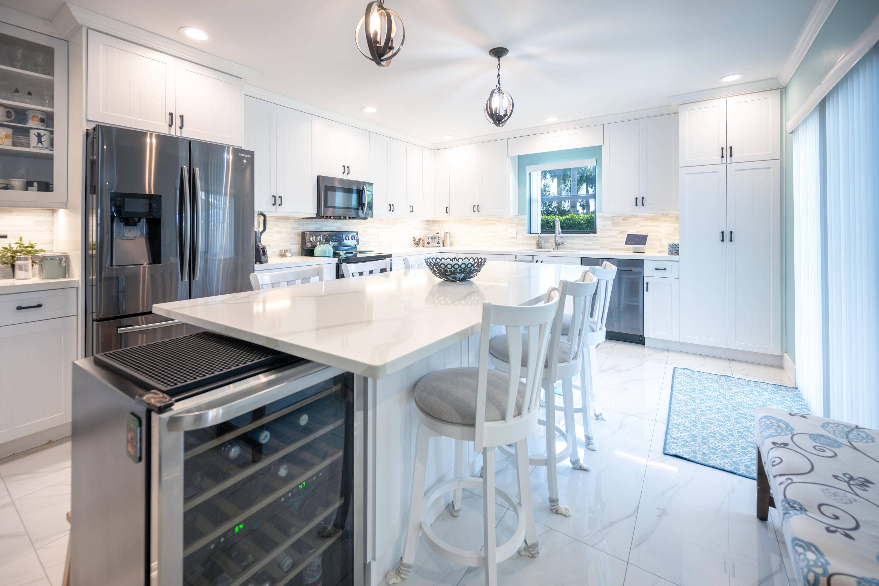 Stylish Townhouse in Prime East Boca Raton Location !