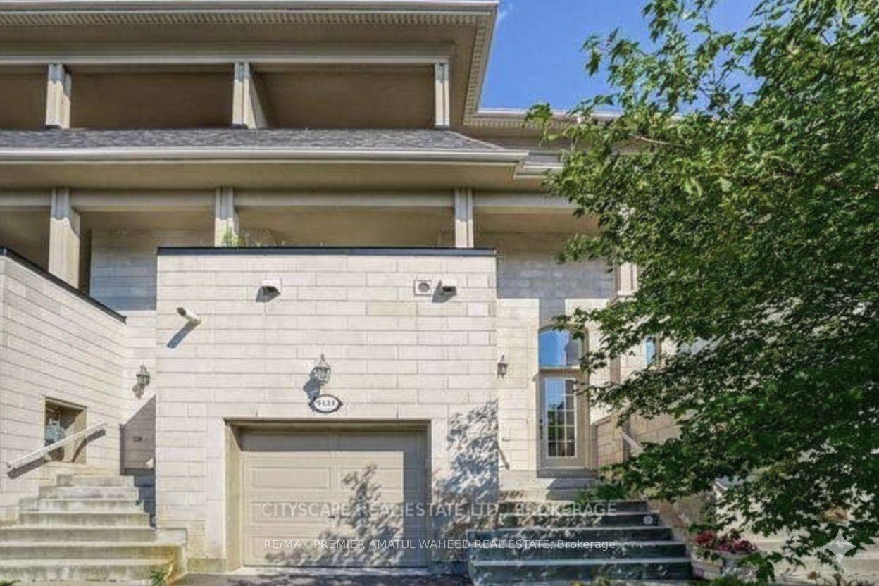 Experience modern living in this beautifully upgraded 3 bedroom, 3 bathroom upper level townhome, offering over 2, 200 sq ft of luxurious space in one of Milton's most convenient locations.