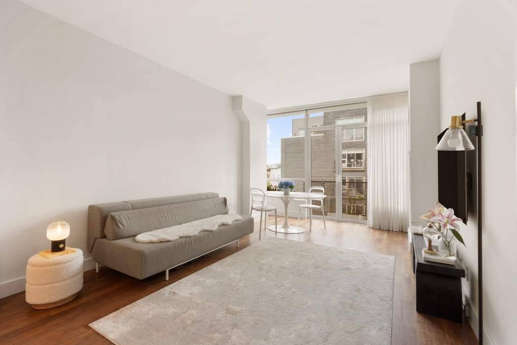 The Chicest One Bedroom in Williamsburg Discover the most desirable one bedroom at Warehouse 11, where modern design meets top tier amenities.