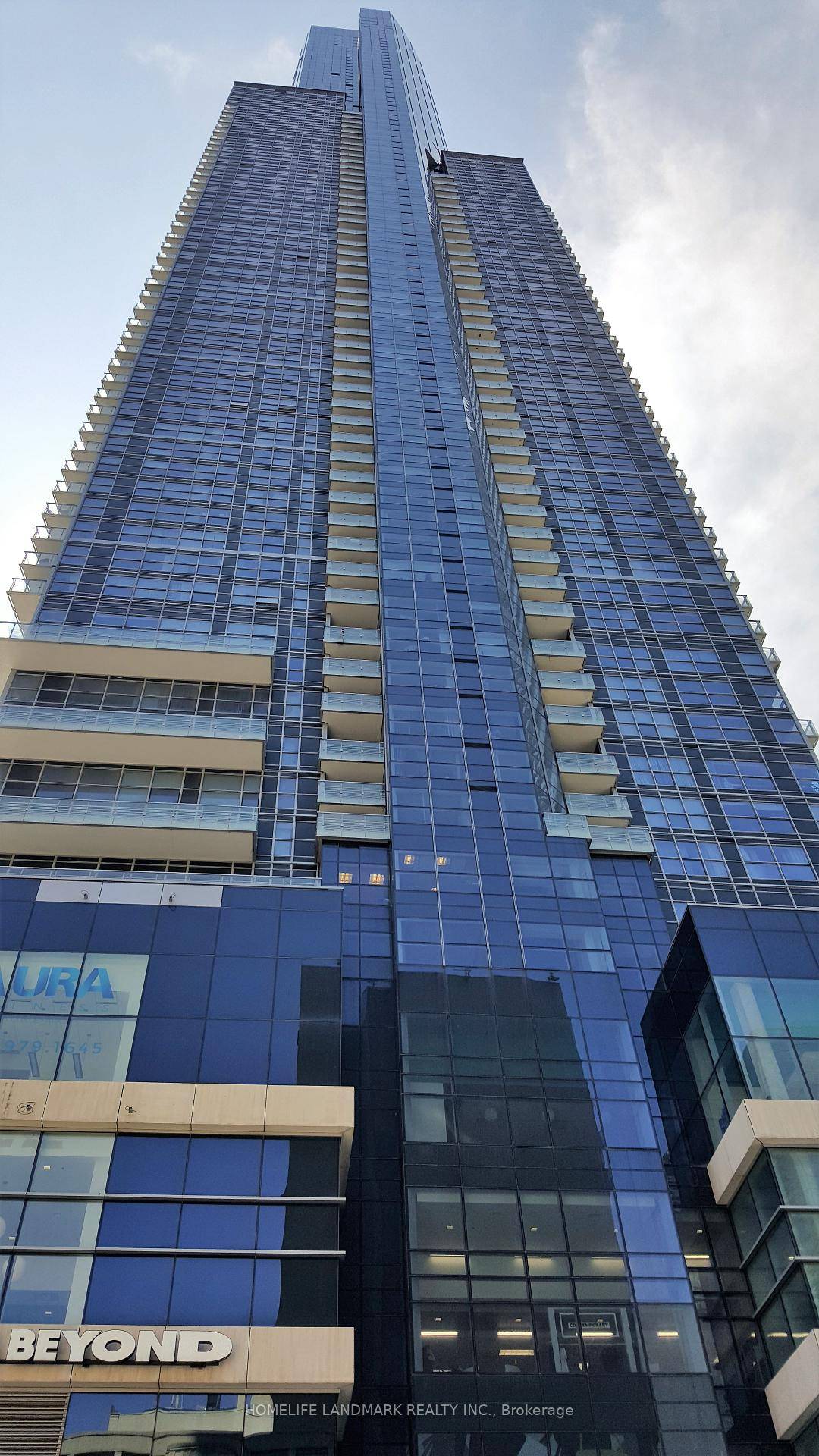 Experience one of Toronto's most iconic luxury landmarks Aura !