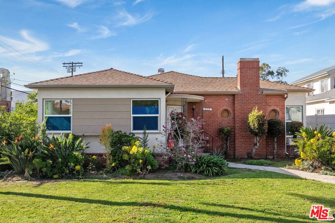 315  N Formosa Ave 3BR Hancock Park La
