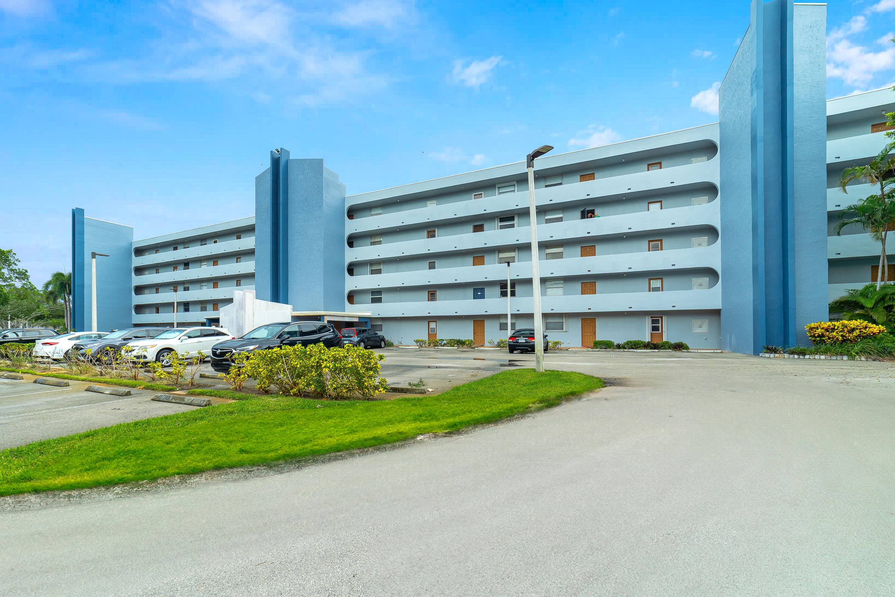 Welcome to this inviting 2 bedroom, 2 bath condo in Boca Teeca.