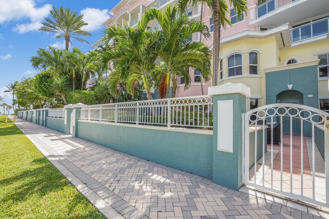 Fully furnished and now available for annual lease this 2 bedroom plus office townhome is ideally located directly across from Deerfield Beach's award winning coastline.