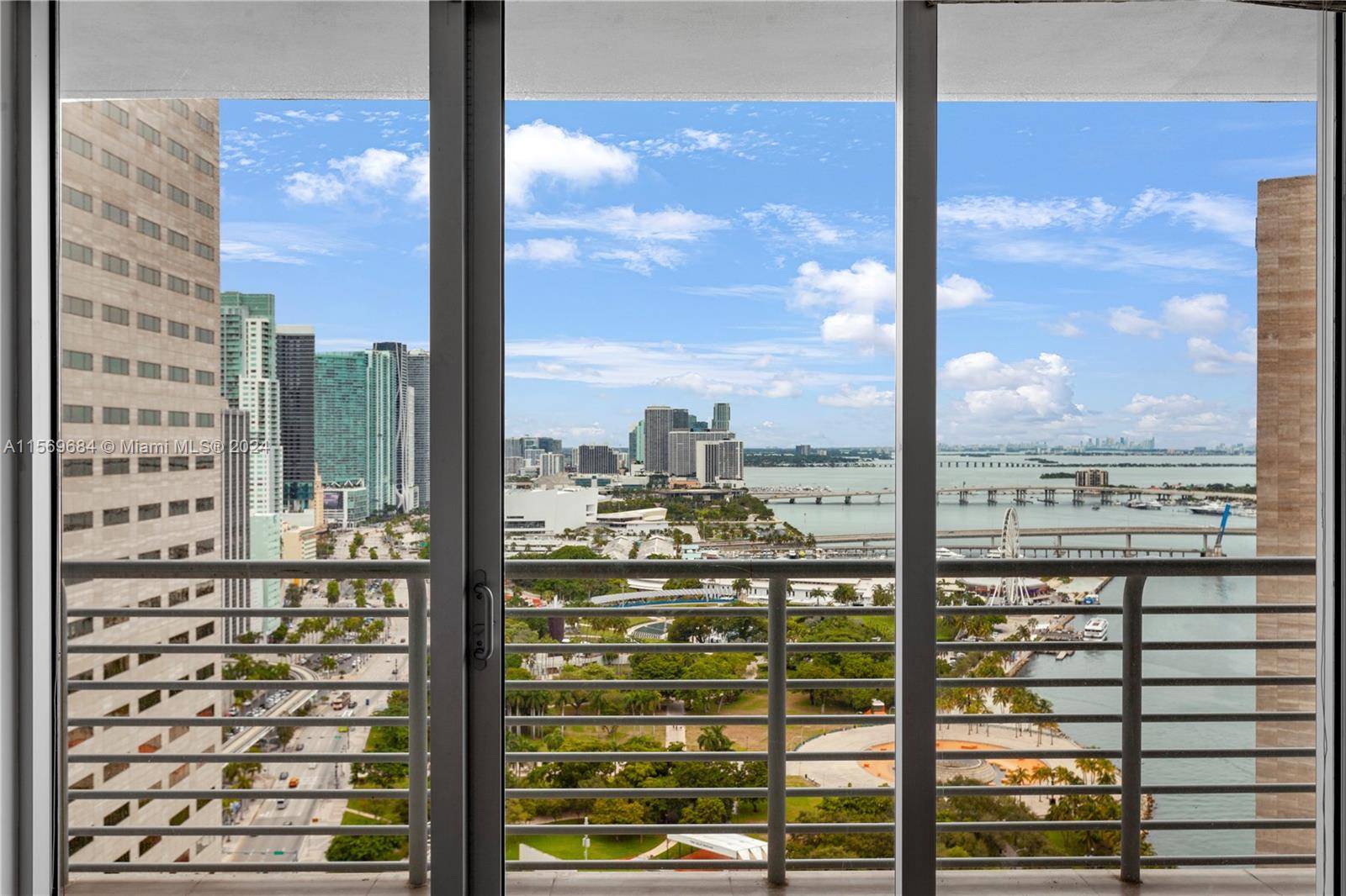Enjoy waterfront living in this spectacular 32nd floor apartment, boasting stunning views of the bay, Bayside Front Park, and the dazzling city skyline of Miami.