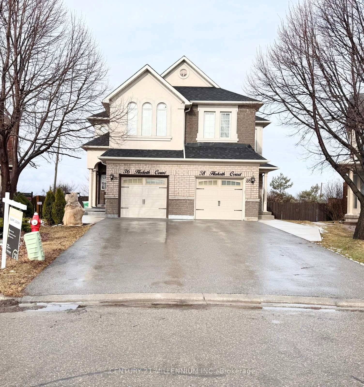 Beautiful Semi detached home, shows to perfection !