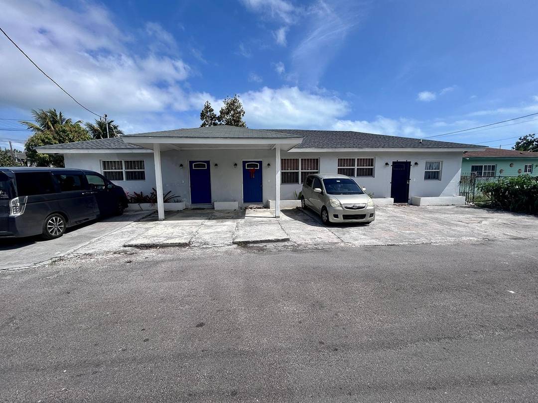 ORCHARD CLOSE Triplex New-Providence