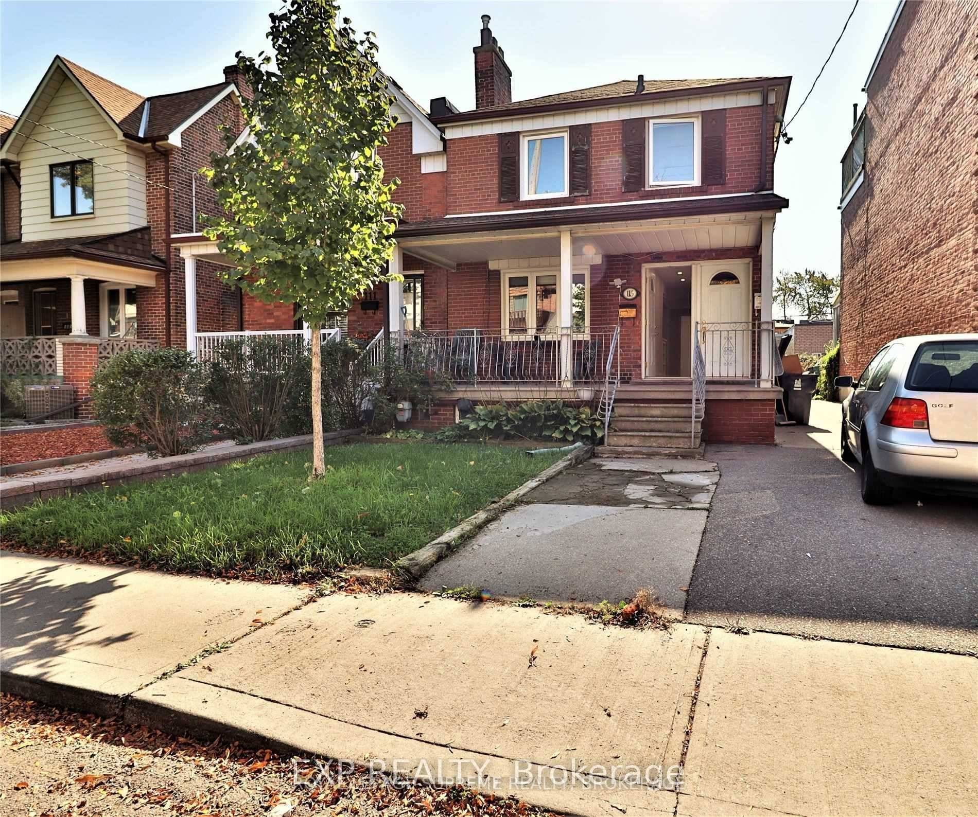 Welcome to 115 Millicent St Main Floor Unit 2 Bed Den All Utilities Included !