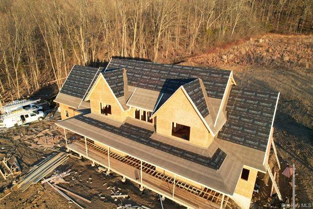 A Refined Custom Estate in One of Warwick s Most Coveted Enclaves.