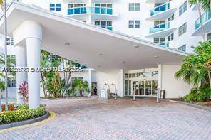 Resort style living with breathtaking direct pool and ocean view.