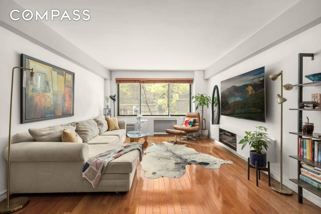 Discover space, comfort, and value in the heart of Manhattan at 200 E 36th Street.