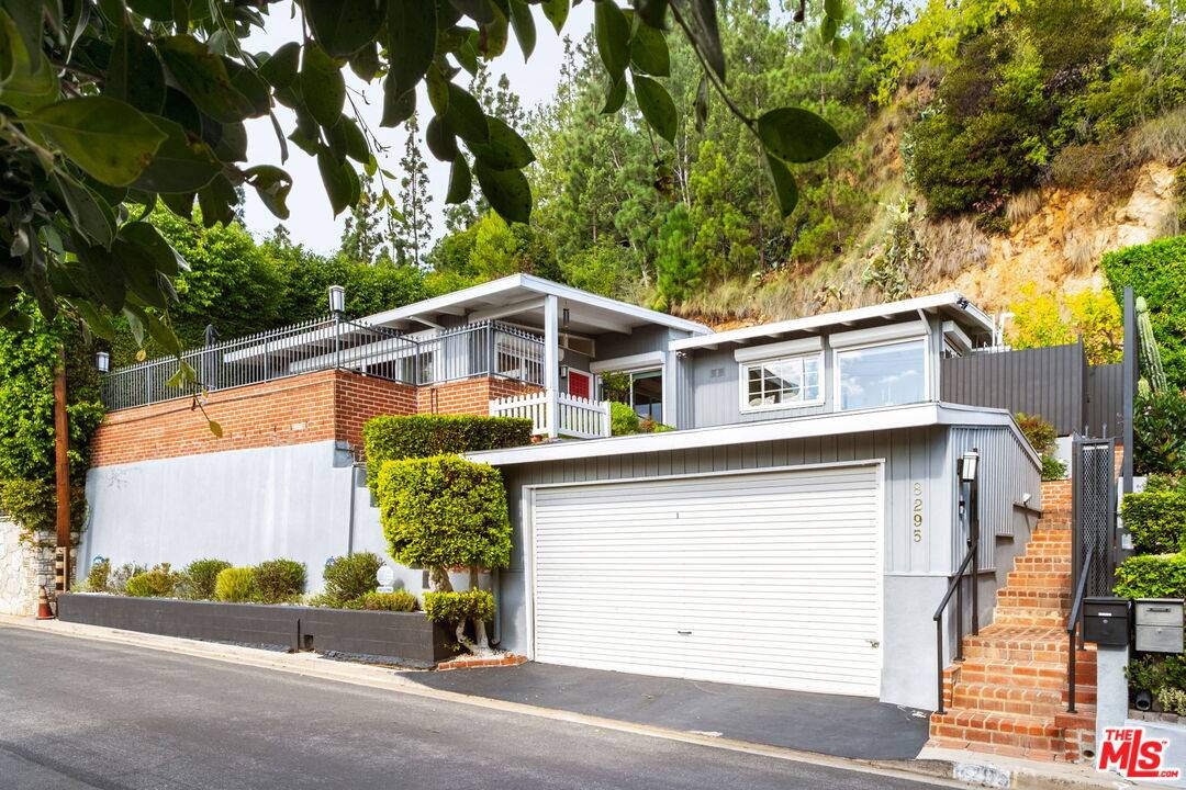 8295   Hollywood Blvd 3BR Sunset Strip La