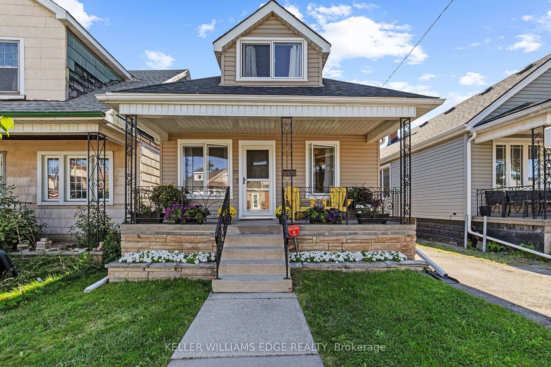 Located in Hamiltons vibrant Crown Point neighbourhood, this charming 1.