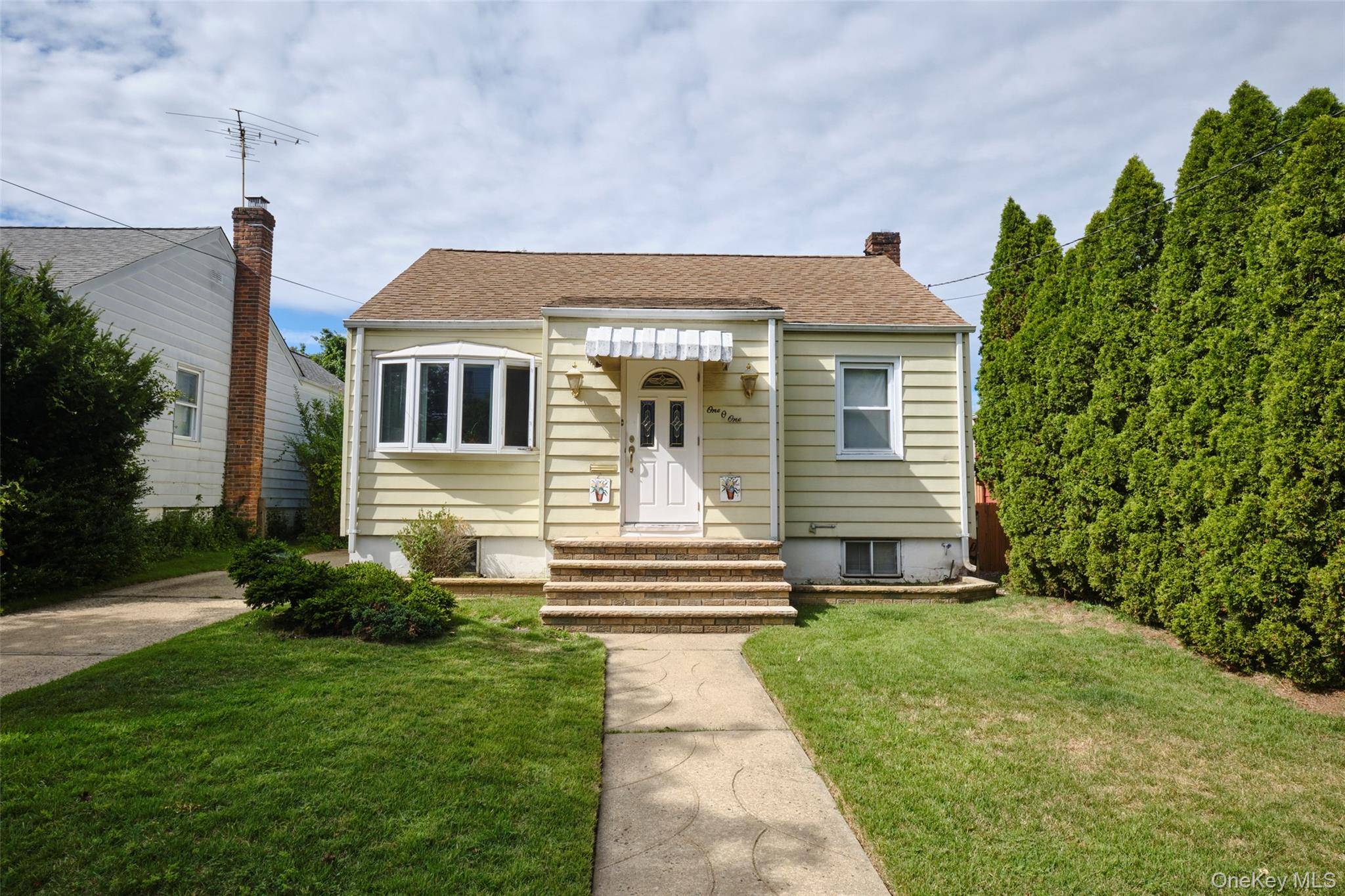 Great opportunity to own this charming 3 bedroom, 2 bath ranch style home with great bones, ideally situated mid block in the heart of Albertson.