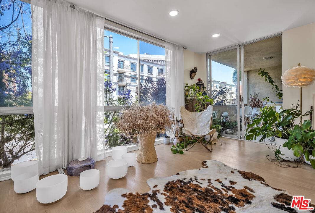 11970 Montana Ave 2BR Brentwood La