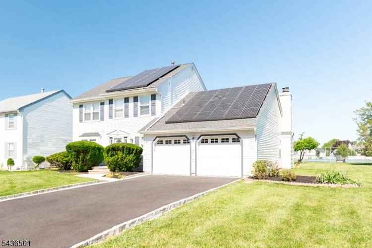 A hidden gem in one of Piscataway's most sought after communities !