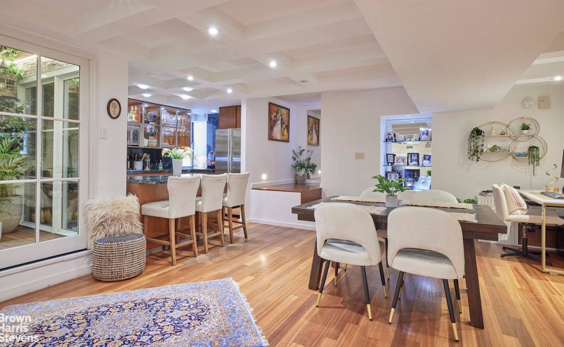 Architectural Elegance Meets Modern Comfort in a Landmark UWS Condo Discover a rare opportunity to own a truly distinctive residence in one of Manhattan's most iconic prewar condominiums the historic ...