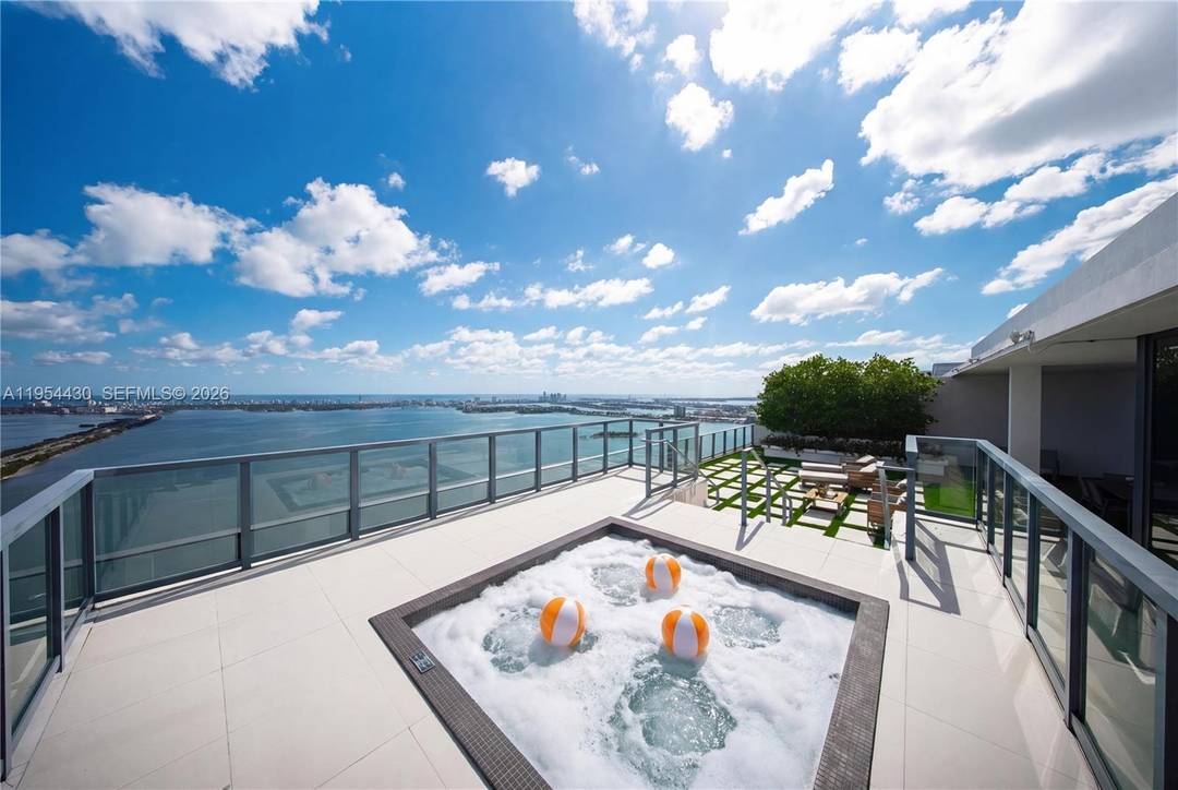 New Price ! Panoramic Views at One Paraiso !