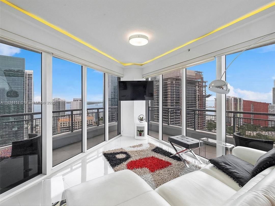 Turn Key Best Corner Unit 2 Bed amp ; 2.