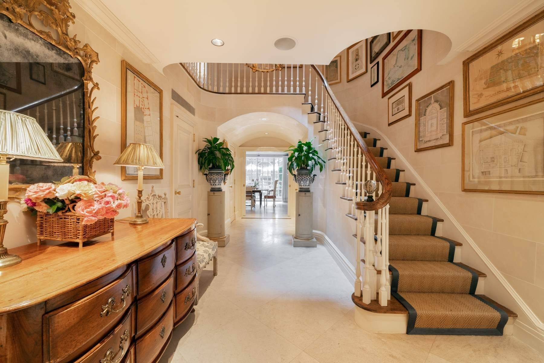 Discover timeless elegance at this exceptional Queen Anne style townhouse, ideally positioned on one of Manhattan s most coveted blocks off Park Avenue.