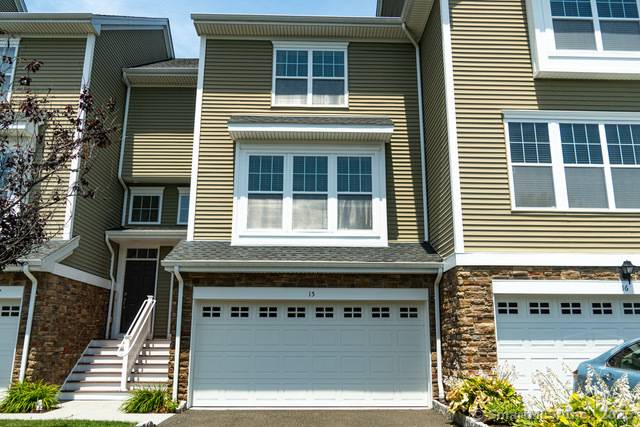 Welcome to Timber Oaks, a desirable townhome community in Danbury.