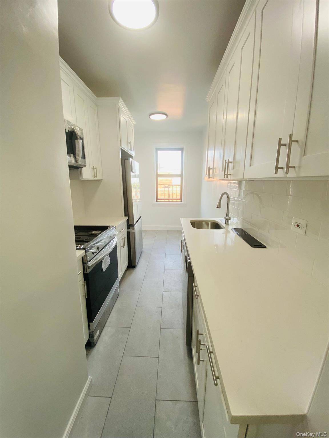 Newly Renovated 1 Bedroom 1 Bathroom Condominium For Sale In The Heart of Woodside.
