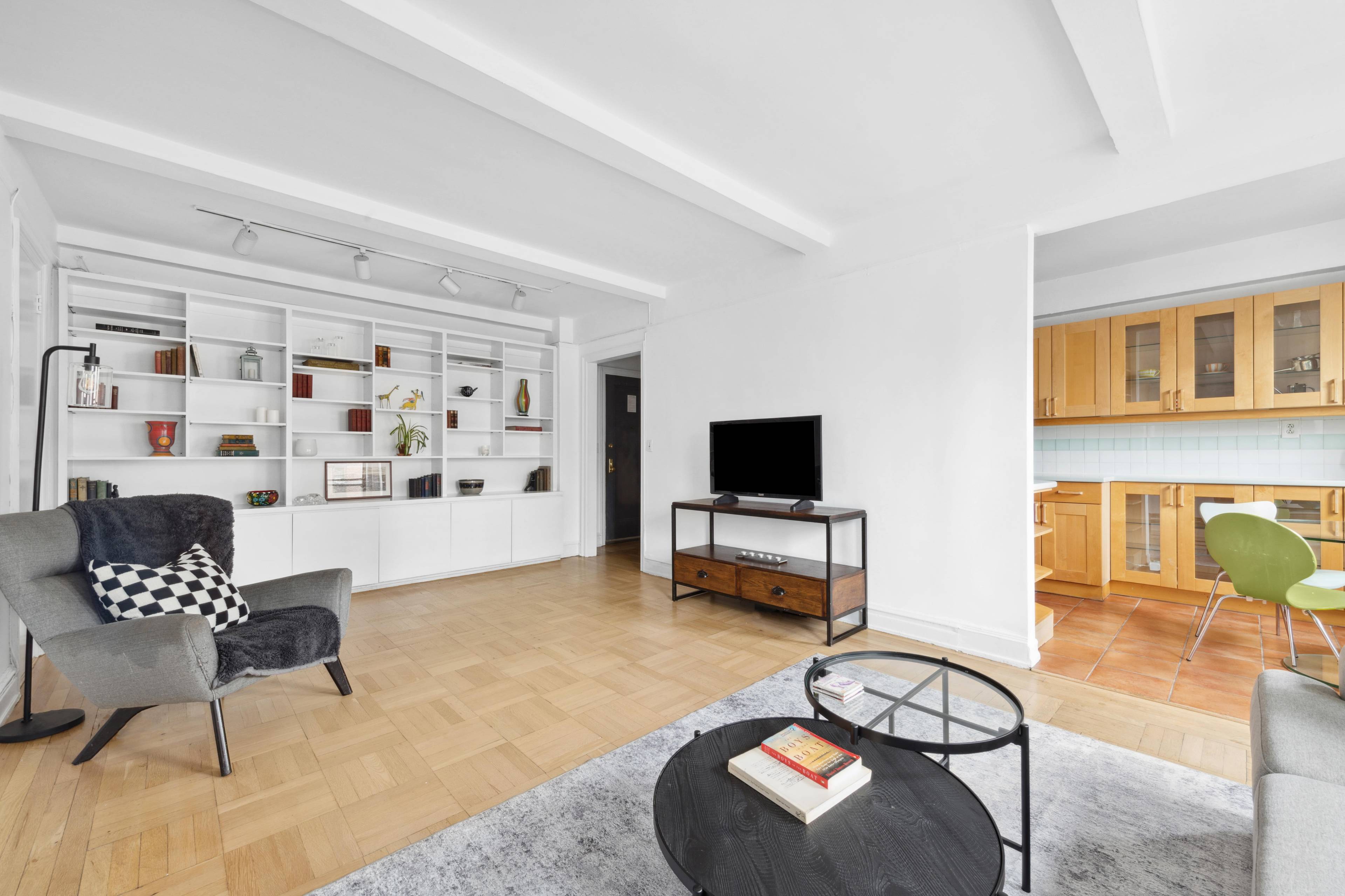 Welcome Home to Your Charming One Bedroom Apartment at The Westwind 175 W 93rd St 11B Enter into light, classic, Upper West Side elegance with this spacious one bedroom home ...