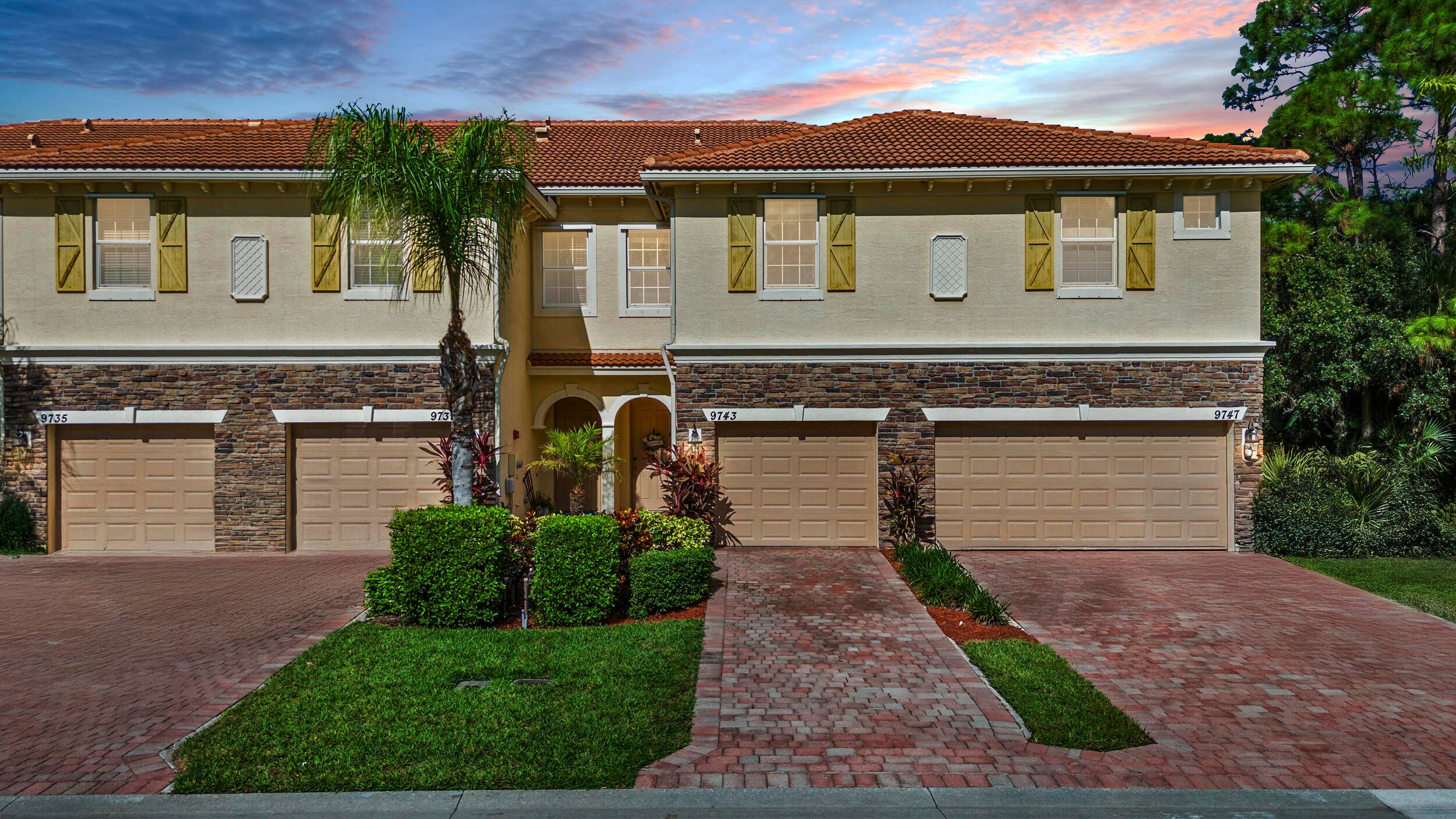 On the hunt for a home that feels brand new without the wait ?