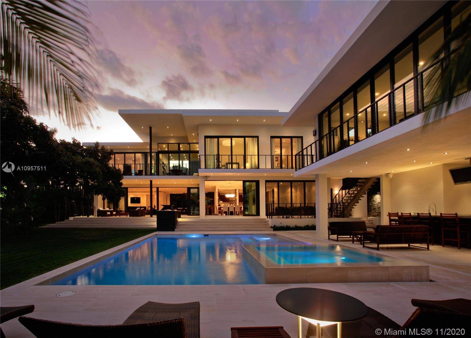Venetian Island sanctuary offers movie set glamour on a waterfront stage.