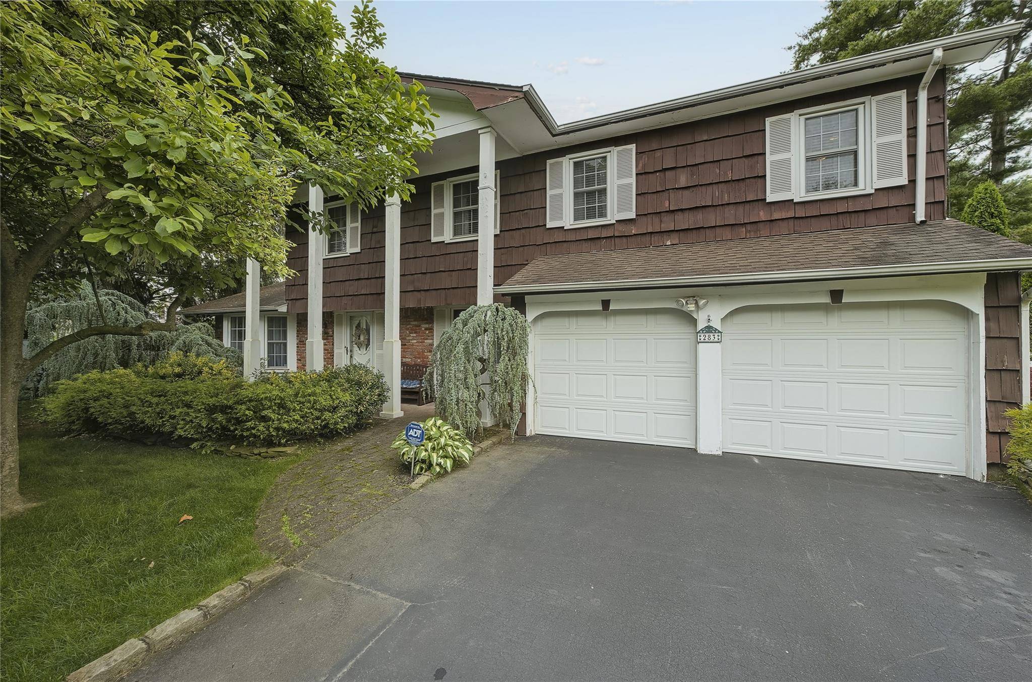 Welcome to this nicely updated 4 5 bedroom, 2 bath colonial style home with a 2 car garage, located in the desirable East Northport area within the highly acclaimed Commack ...
