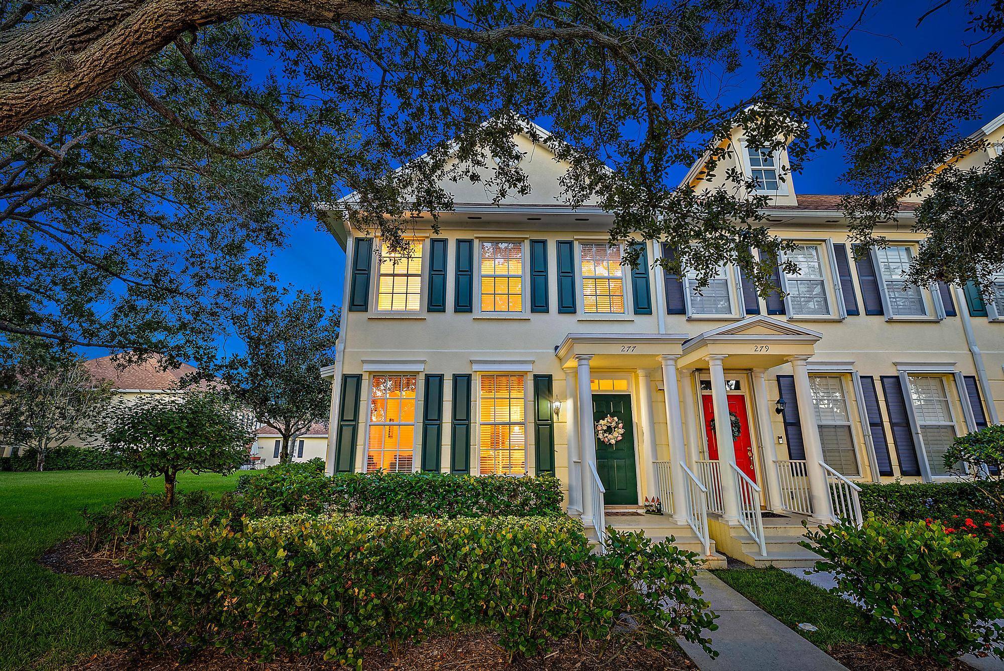 EXQUISITE three bedroom, two and a half bathroom townhouse with 1, 812 square feet of living space, located in the highly sought after New Haven community in Abacoa.