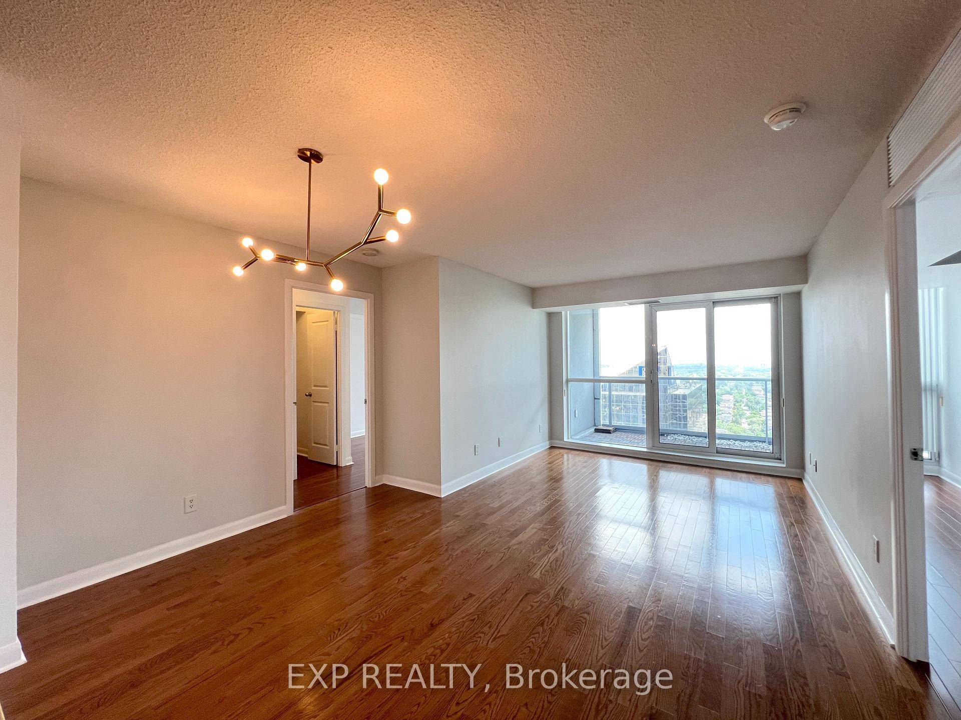 Prestigious living in the heart of North York !