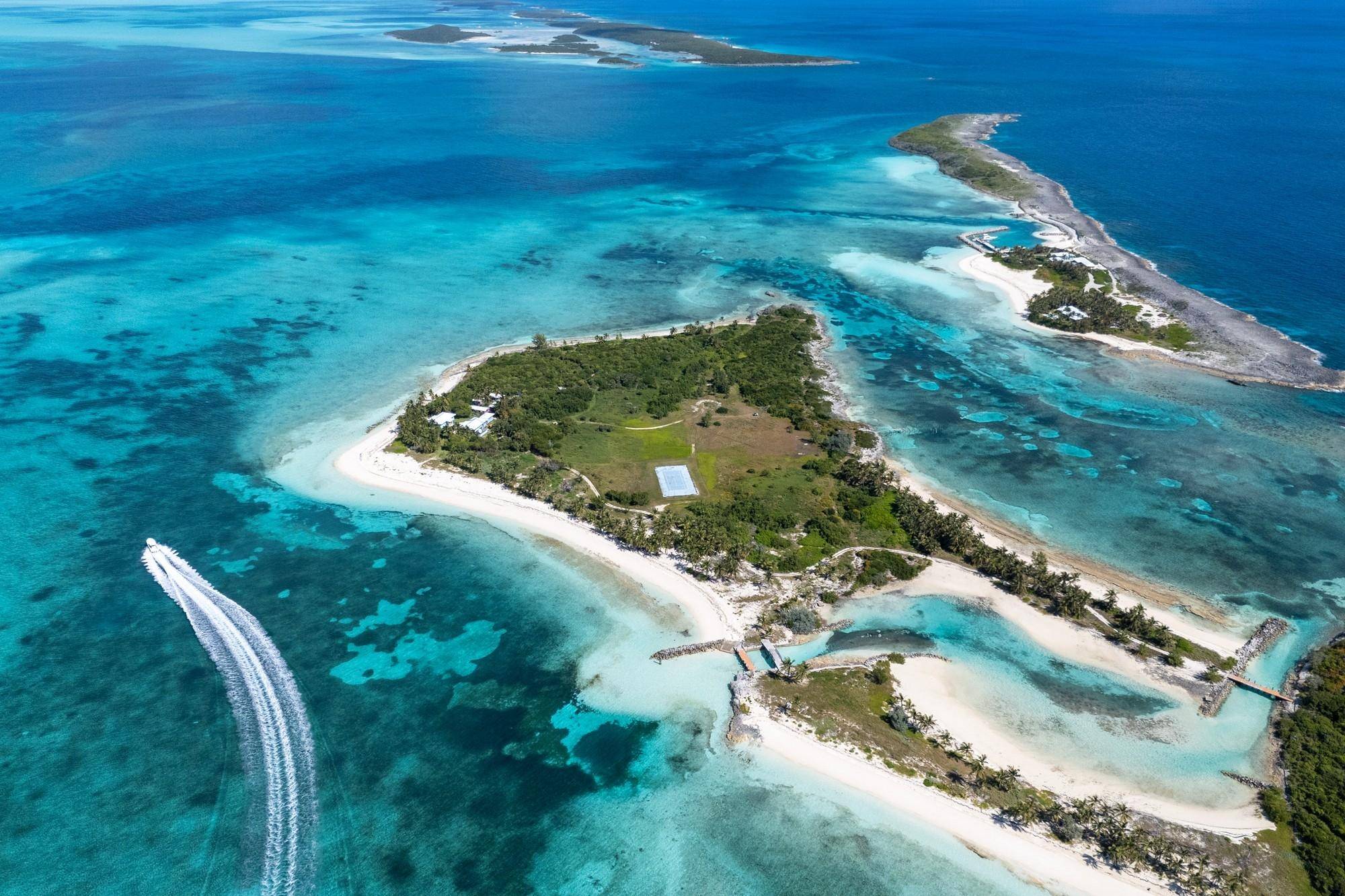 FROZEN AND ALDER CAY Private Island Berry-Islands