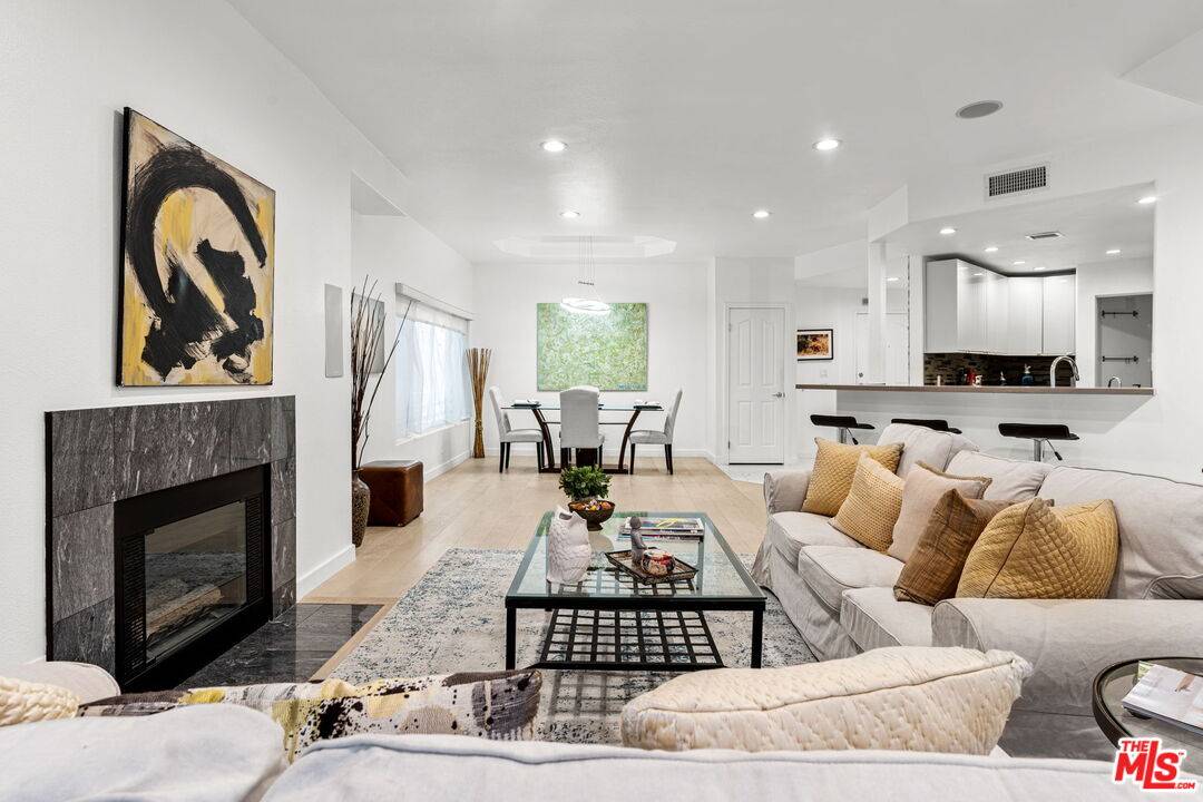 1160   Granville Ave 2BR Brentwood La