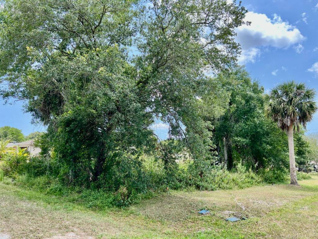 BASSWOOD Buildable lot on NW 36th Ave.