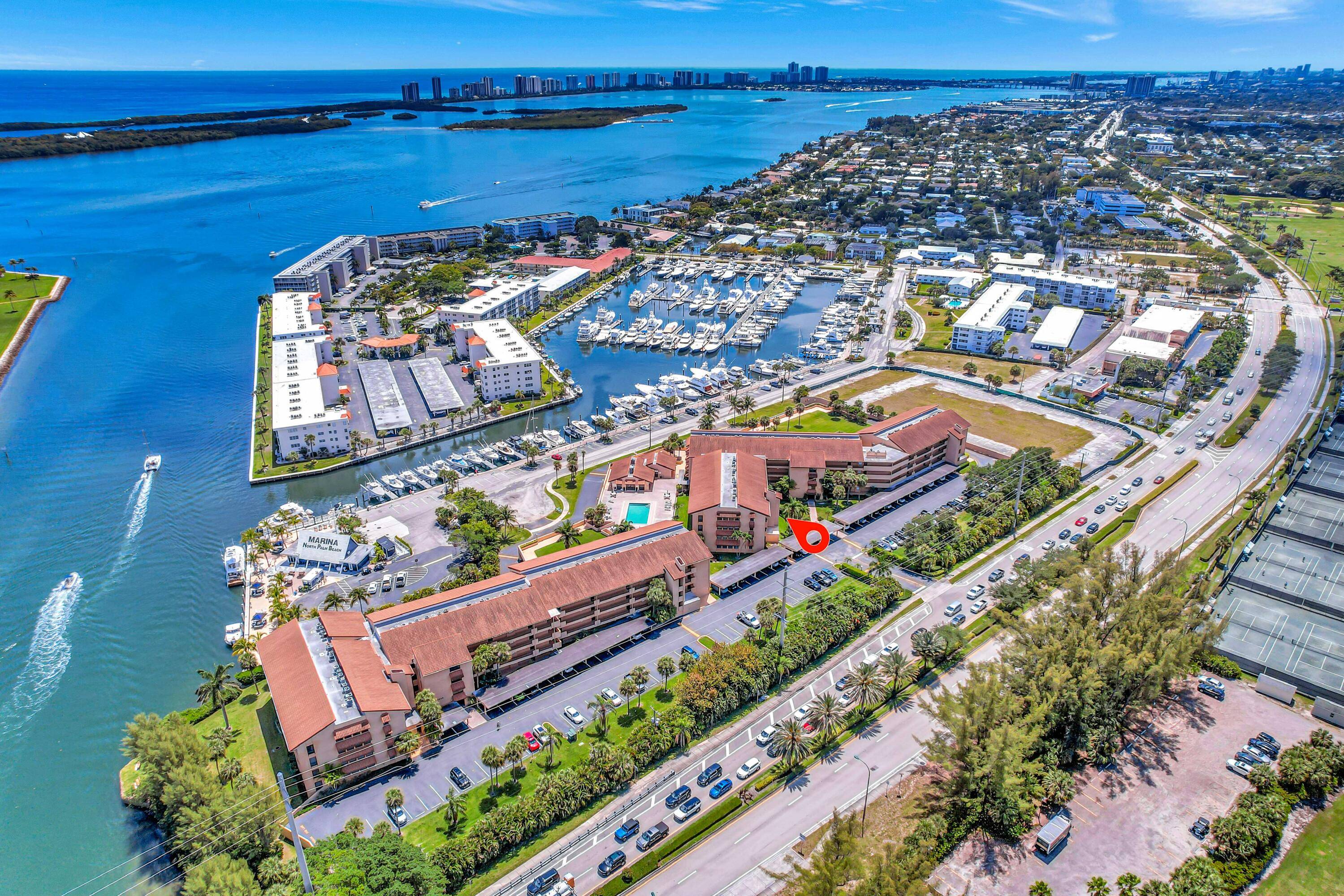 Marina Bay is an all age condo community overlooking a marina and the Intracoastal right in the heart of North Palm Beach.