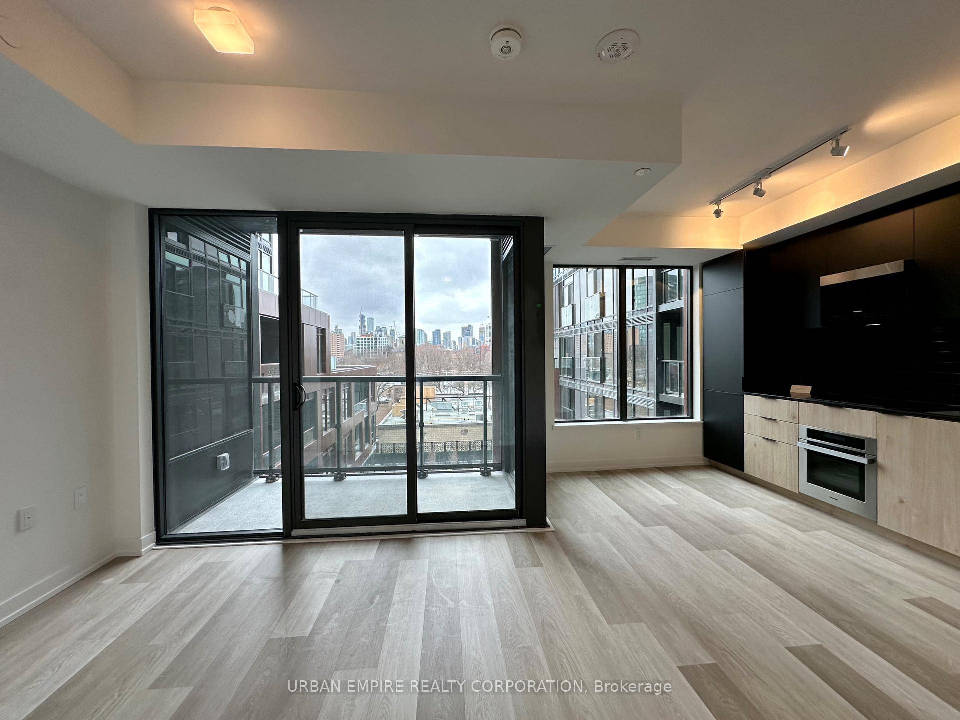 Brand new, never lived in !