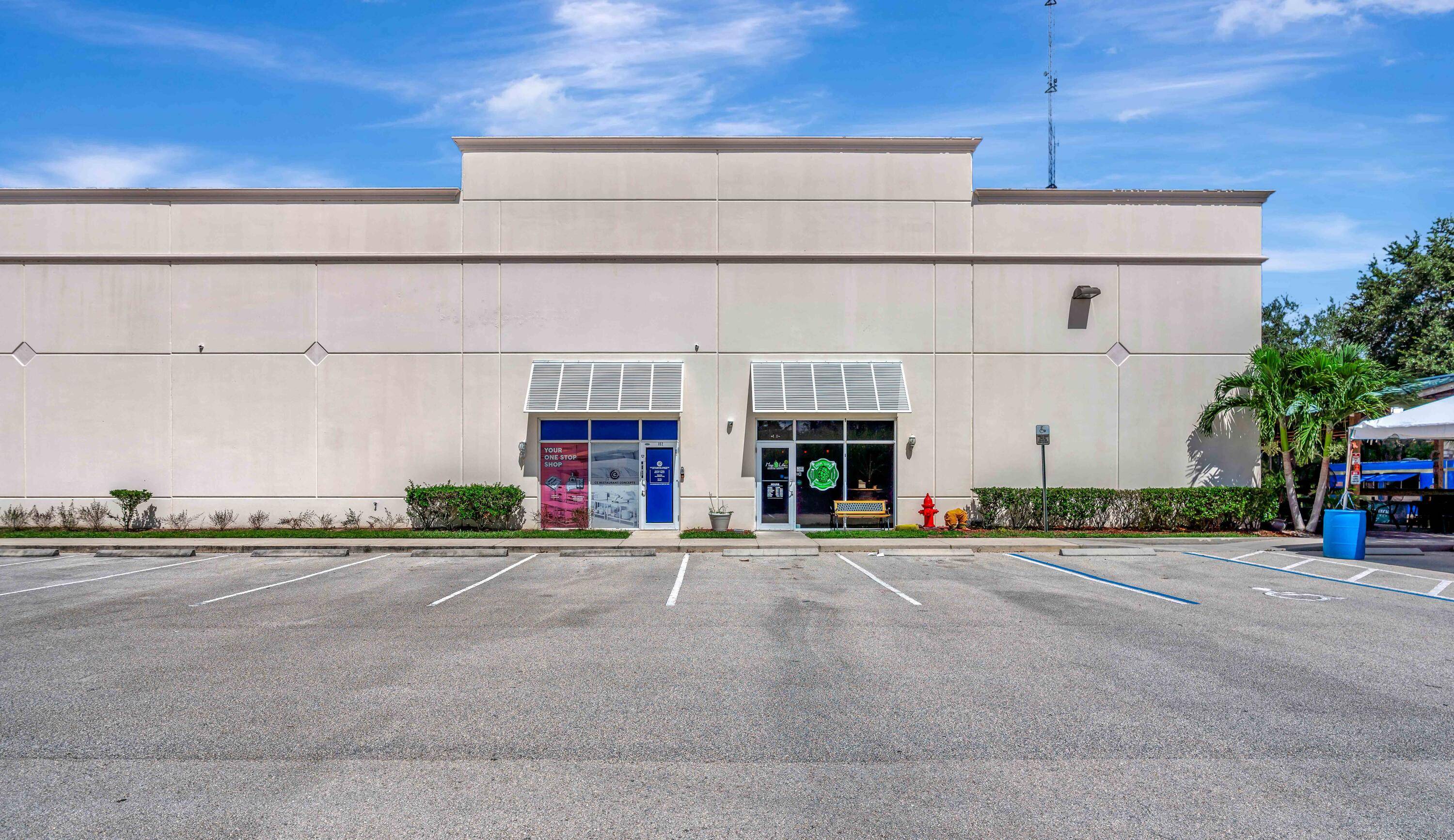Call listing agent. For more information about this flex space available.