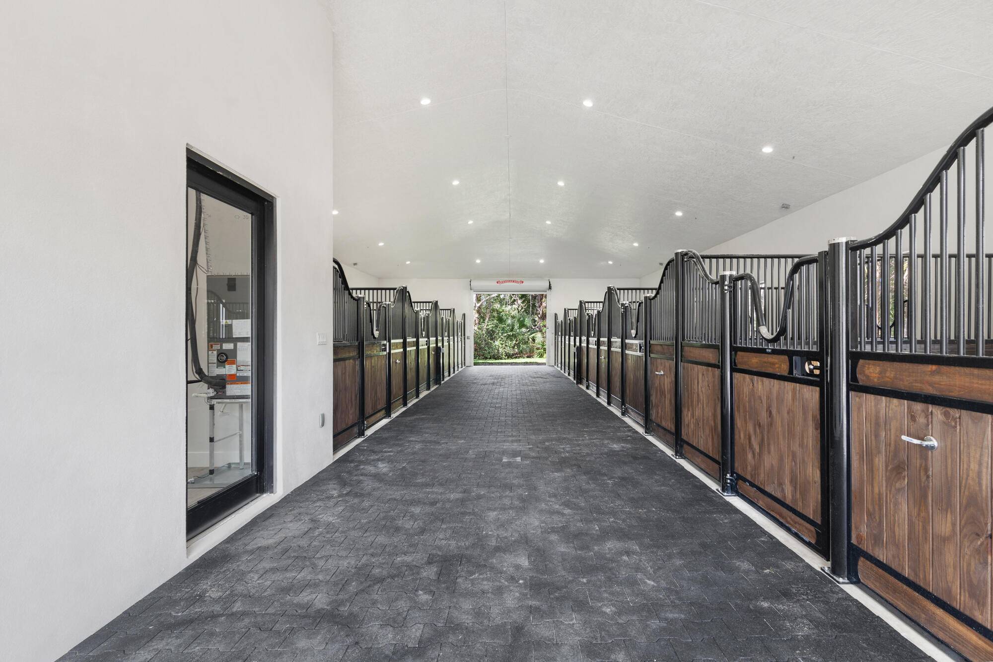 SELLER MOTIVATED ! ! Beautiful New Construction equestrian property seated on over 2 acres located in the heart of Wellington.