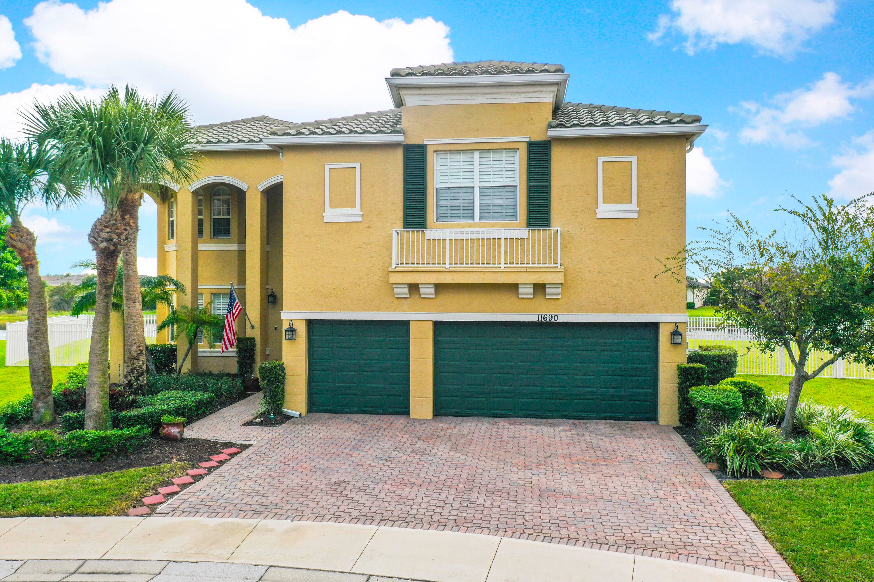 Nestled on an oversized cul de sac lot this magnificent 5 bedroom, 4 bathroom, 3 car garage residence offers breathtaking lake views !