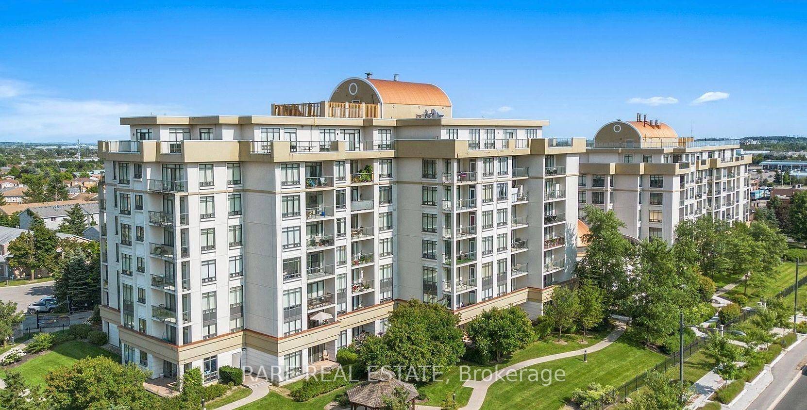 Welcome to this spacious and bright 2 bedroom.