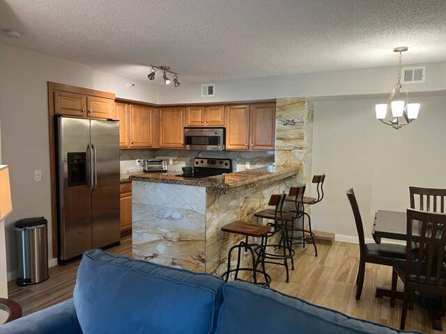 SHORT TERM FULLY FURNISHED 2 bedroom 2 baths available for seasonal rental or off season.