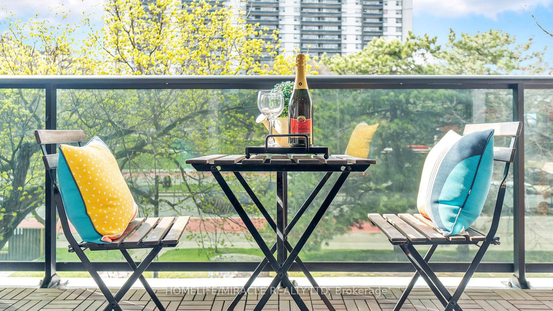 This Is The One, Right In The Heart Of Scarborough Most Affordable amp ; Convenient Home Family Friendly Neighbourhood Very Private Popular Lay Out Perfect For 1st Timer Or Growing ...